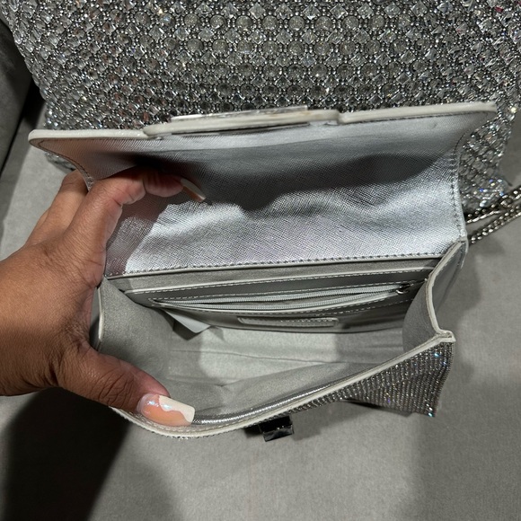 Steve Madden Elegant Silver Clutch Bag - Picture 3 of 4